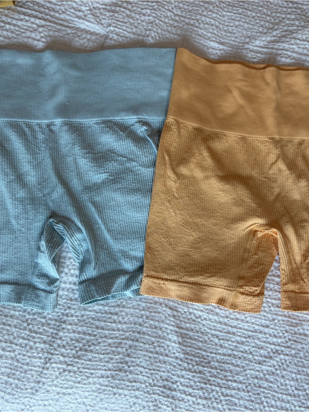 Colsie Ribbed Active Top in Light Aqua